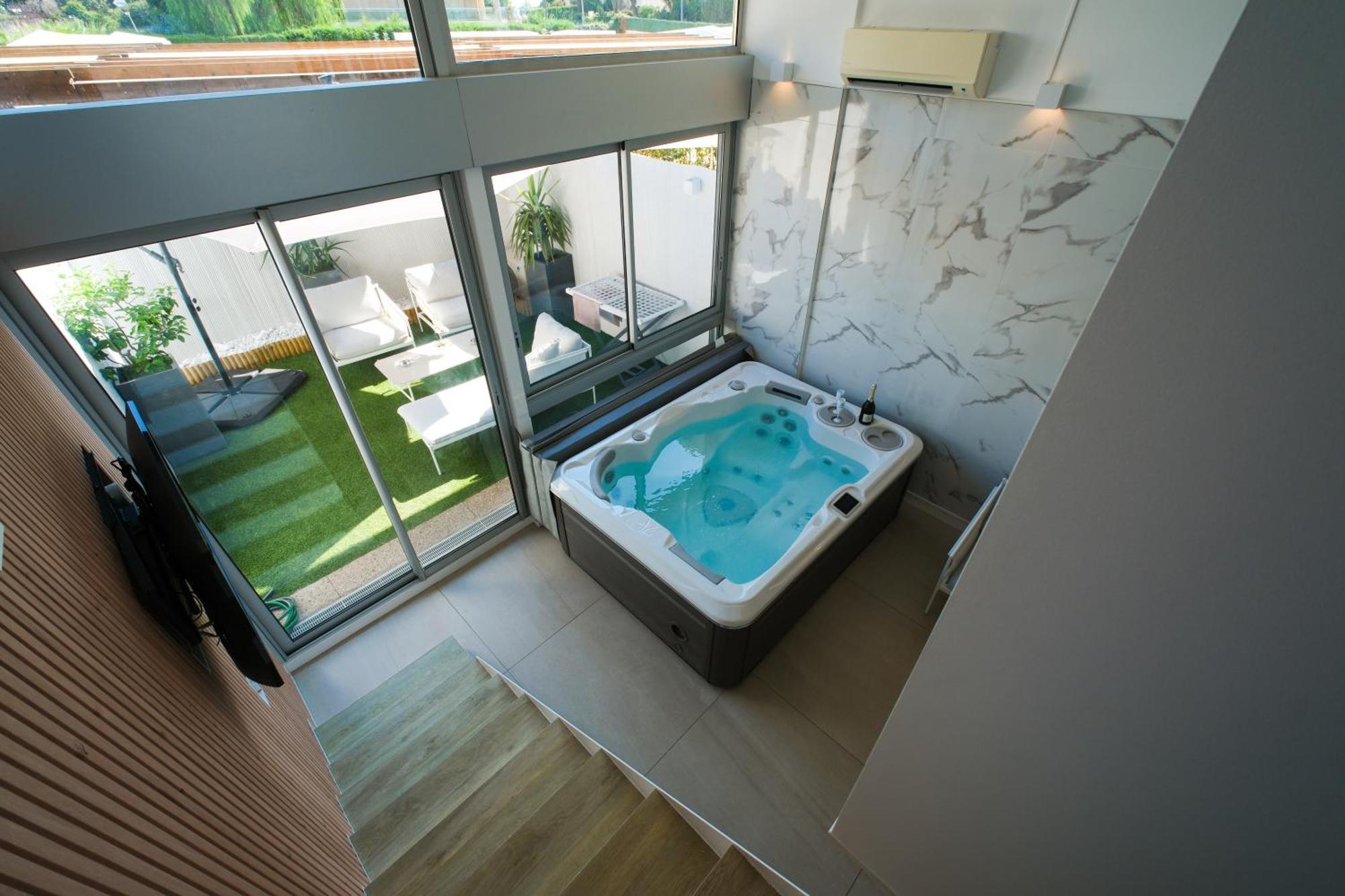 Villa Bono Jacuzzi & Spa Saint-Laurent-du-Var Εξωτερικό φωτογραφία
