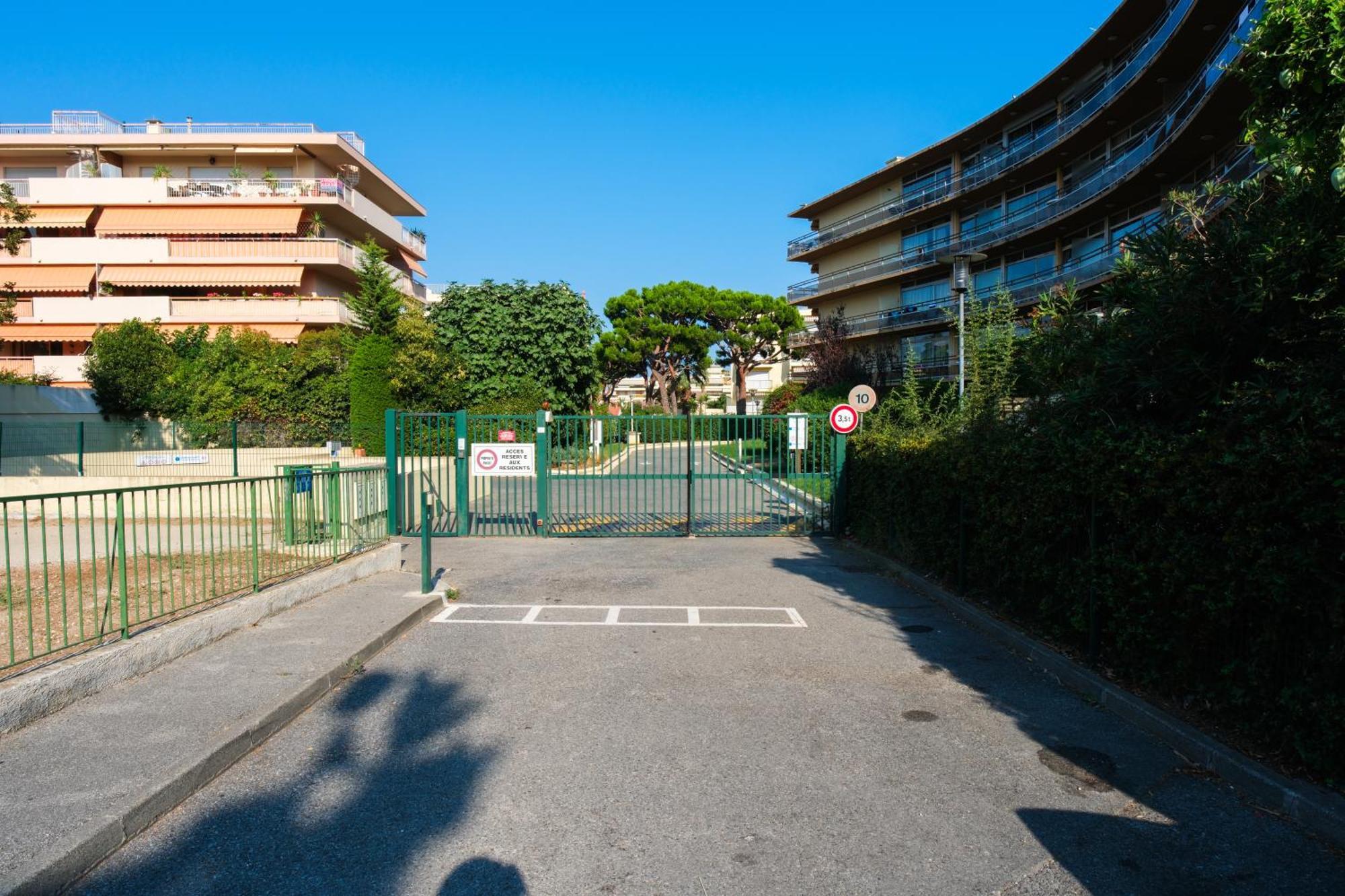 Villa Bono Jacuzzi & Spa Saint-Laurent-du-Var Εξωτερικό φωτογραφία