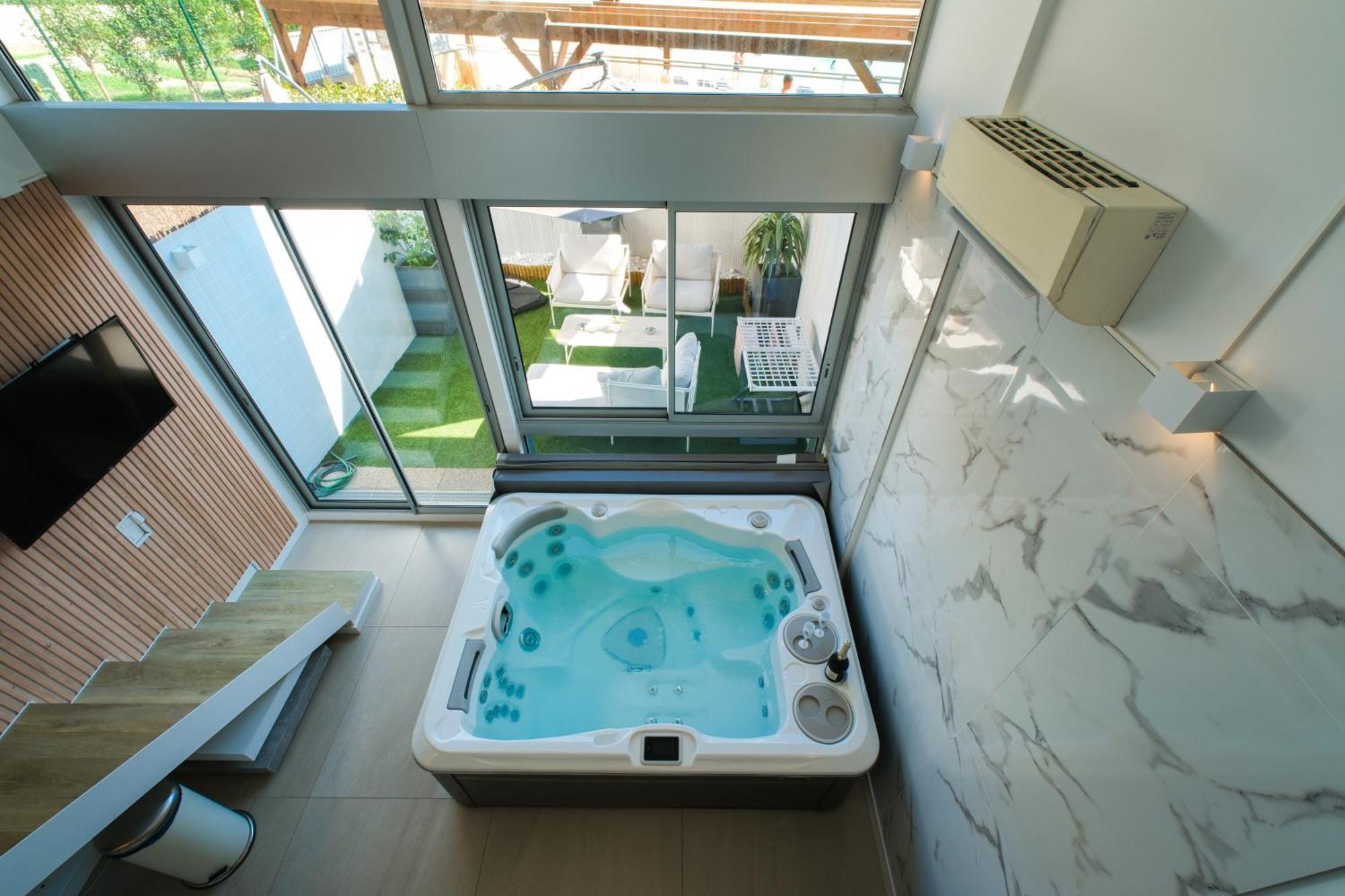 Villa Bono Jacuzzi & Spa Saint-Laurent-du-Var Εξωτερικό φωτογραφία